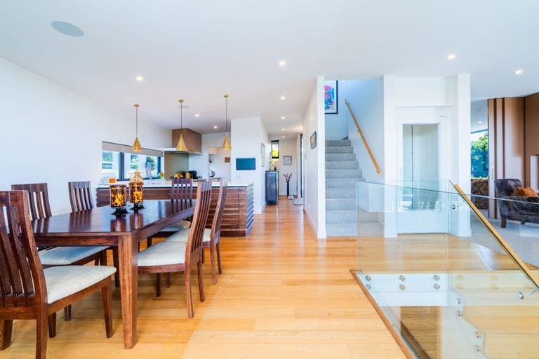 Photo of property in 142 Lake Crescent, Hamilton Lake, Hamilton, 3204