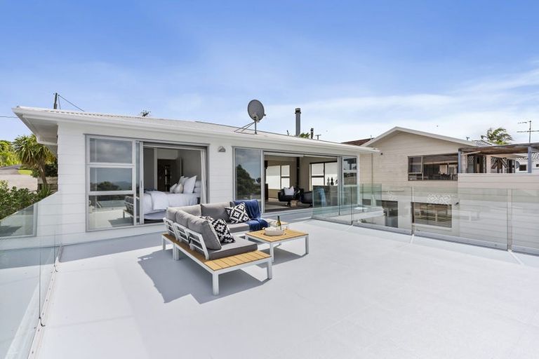 Photo of property in 1/67 Gulf View Road, Murrays Bay, Auckland, 0630