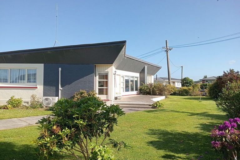Photo of property in 79 Orawia Road, Tuatapere, 9620