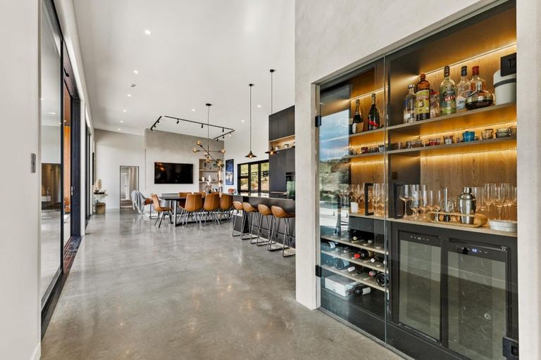 Photo of property in 33 Fernielea Drive, Riverhead, 0793