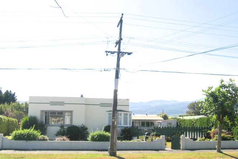 Photo of property in 72 Seddon Street, Wallaceville, Upper Hutt, 5018