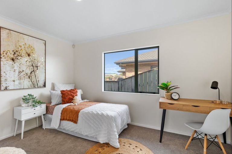 Photo of property in 13 Homewood Avenue, Levin, 5510