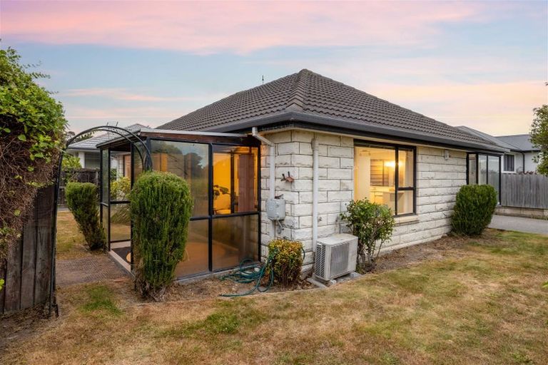 Photo of property in 1/6 Chardale Street, Avondale, Christchurch, 8061