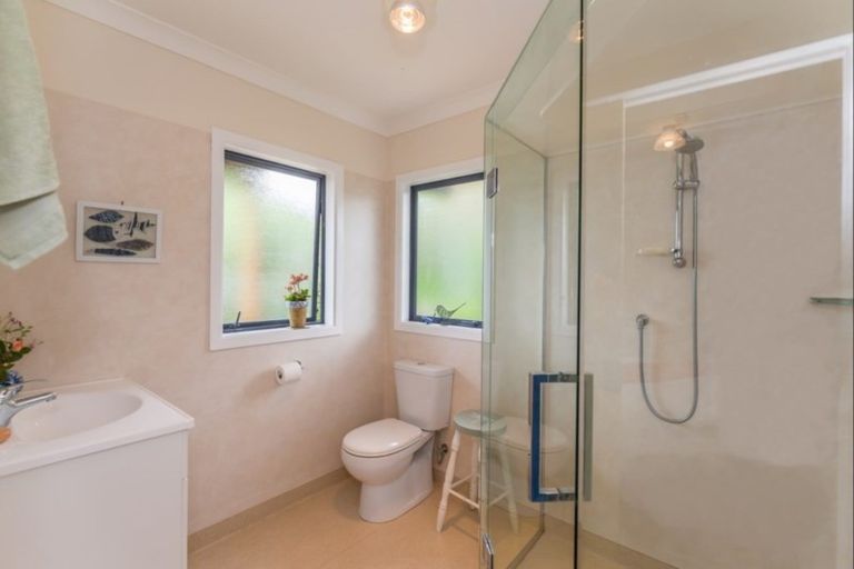 Photo of property in 116 Kawiu Road, Levin, 5510