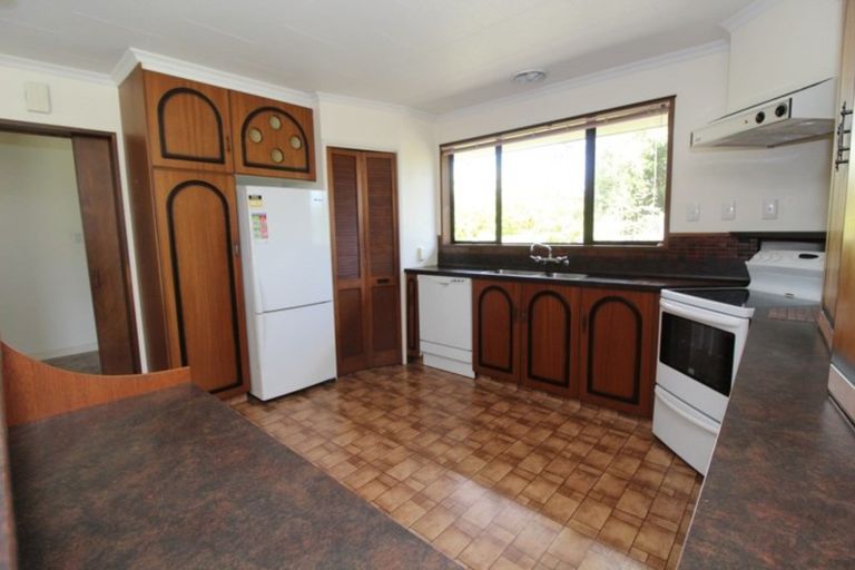 Photo of property in 10 Timaru Road, Waimate, 7924