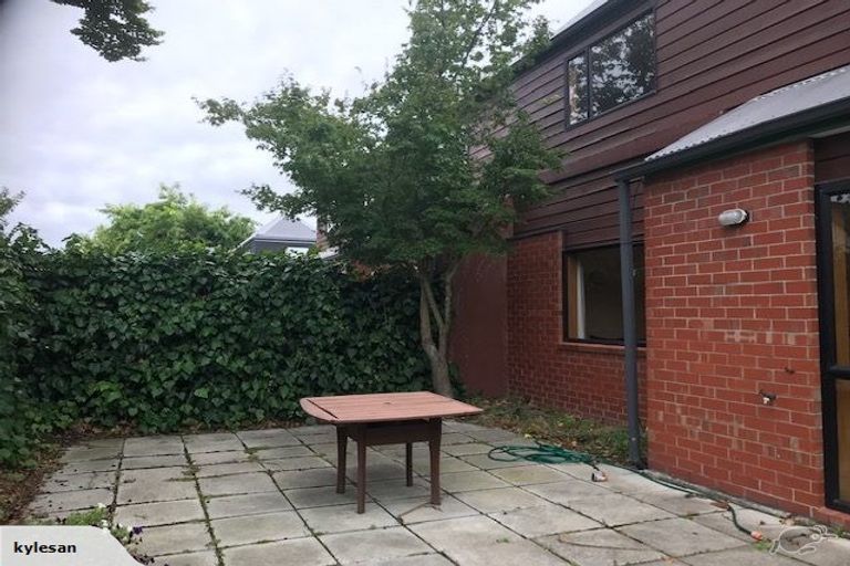 Photo of property in 1/76 Hamilton Avenue, Ilam, Christchurch, 8041