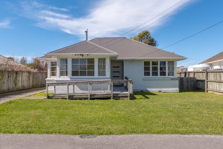 Photo of property in 24 Oakland Street, Northcote, Christchurch, 8052