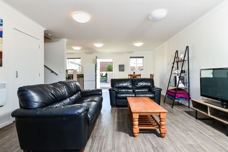 Photo of property in 27 Chiefs Court, Hamilton East, Hamilton, 3216