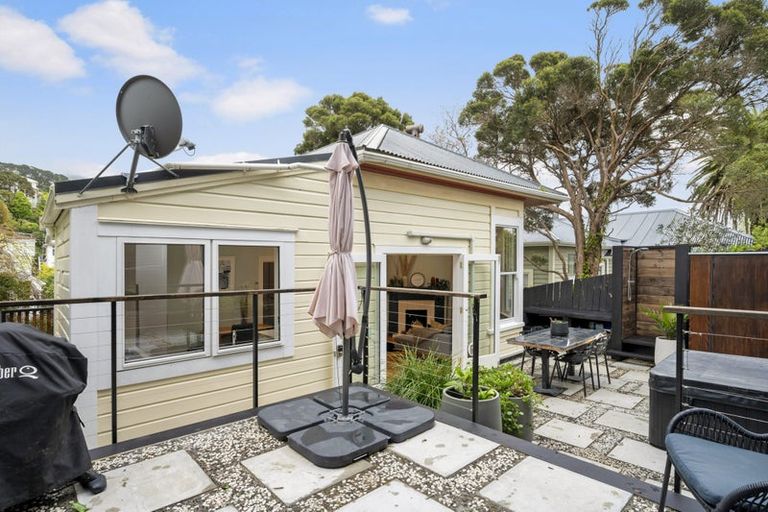 Photo of property in 7 Manley Terrace, Newtown, Wellington, 6021