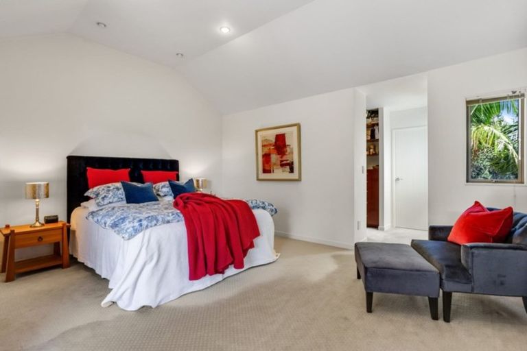 Photo of property in 1/13 Milford Road, Milford, Auckland, 0620