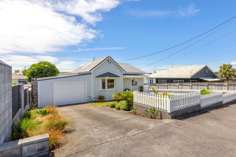 Photo of property in 19 Beach Street, Fitzroy, New Plymouth, 4312