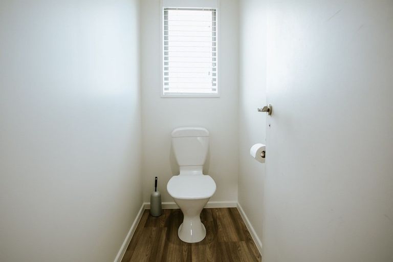 Photo of property in 11 Ellie Place, Lake Hawea, Wanaka, 9382