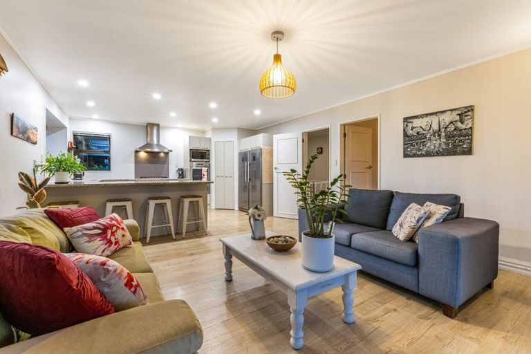 Photo of property in 34 Exploration Way, Whitby, Porirua, 5024