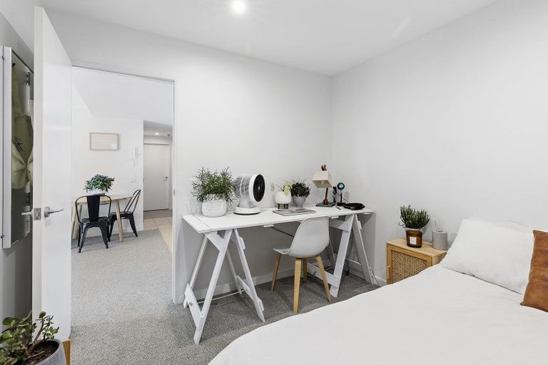 Photo of property in Nouvo Apartments, 2a/21 Rugby Street, Mount Cook, Wellington, 6021
