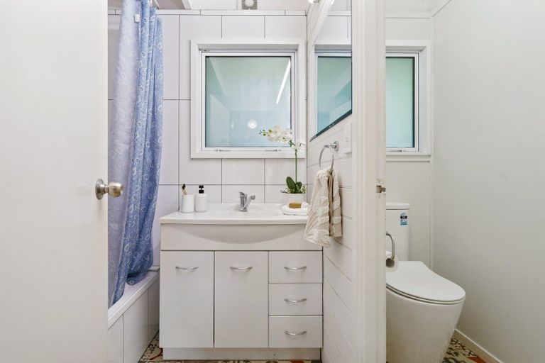 Photo of property in 126 Western Hills Drive, Kensington, Whangarei, 0112