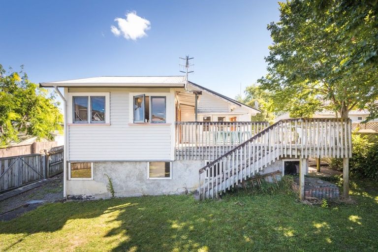 Photo of property in 28 Karina Terrace, Roslyn, Palmerston North, 4414