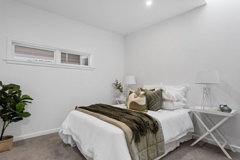 Photo of property in 12 Iveagh Bay Drive, Moana, 7875