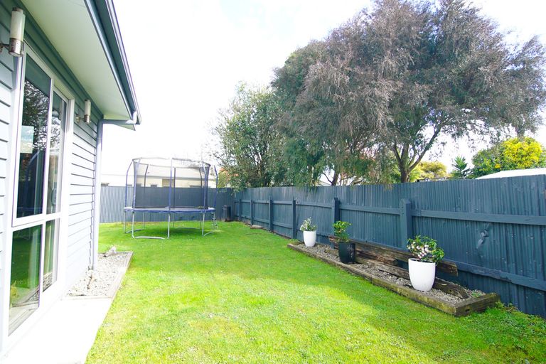 Photo of property in 8 Lifford Place, Awapuni, Palmerston North, 4412