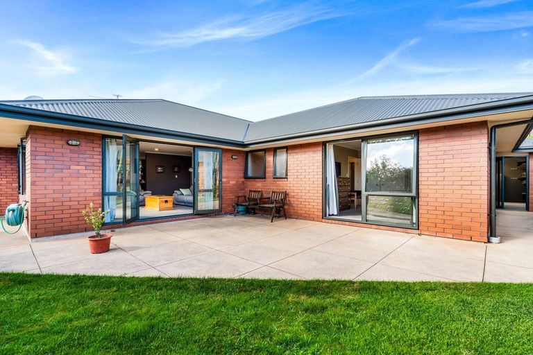 Photo of property in 8 Thornaby Close, Burnside, Christchurch, 8053