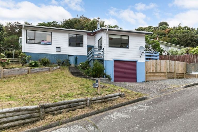 Photo of property in 60 Hathaway Avenue, Karori, Wellington, 6012