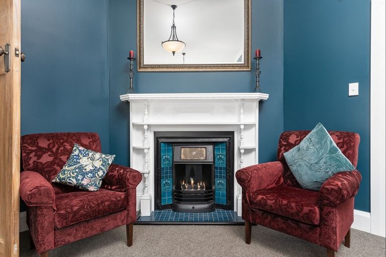 Photo of property in 260-262 High Street North, Carterton, 5713