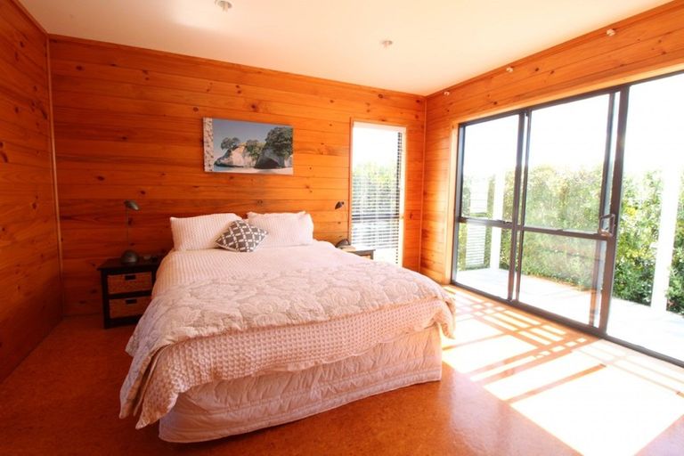 Photo of property in 550 Matarangi Drive, Matarangi, Whitianga, 3592