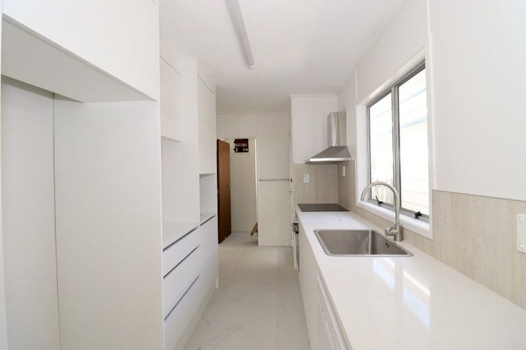 Photo of property in 28 Glynnbrooke Street, Te Atatu South, Auckland, 0610