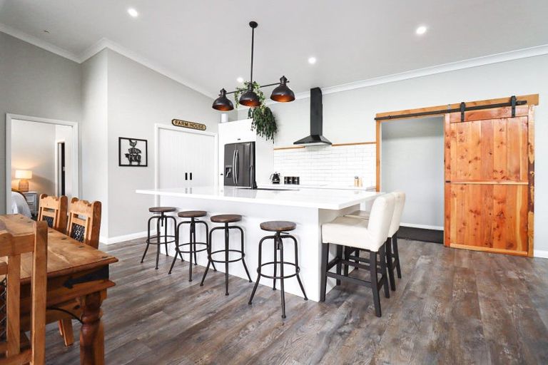 Photo of property in 143e Smith Road, Dannevirke, 4978