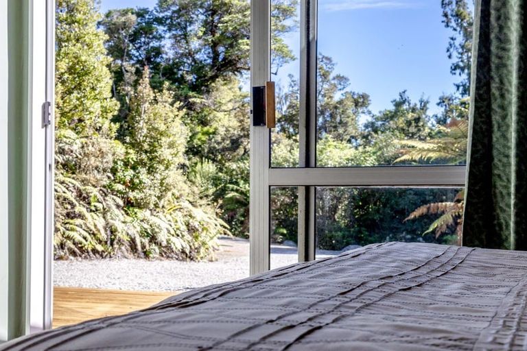 Photo of property in 1294 Lake Kaniere Road, Lake Kaniere, Kokatahi, 7881