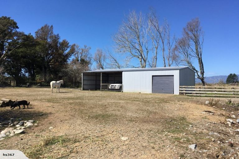 Photo of property in 138 Snodgrass Road, Westport, 7892