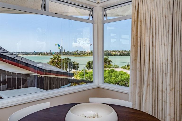 Photo of property in 1/8 Lansdowne Street, Bayswater, Auckland, 0622