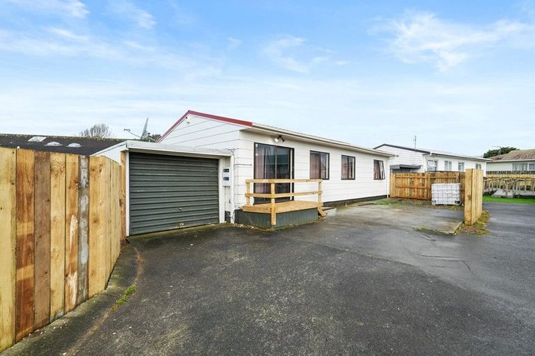 Photo of property in 1/20 Volta Place, Clendon Park, Auckland, 2103