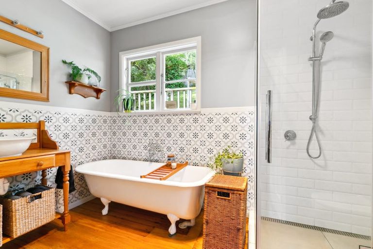 Photo of property in 22 Tannadyce Street, Strathmore Park, Wellington, 6022