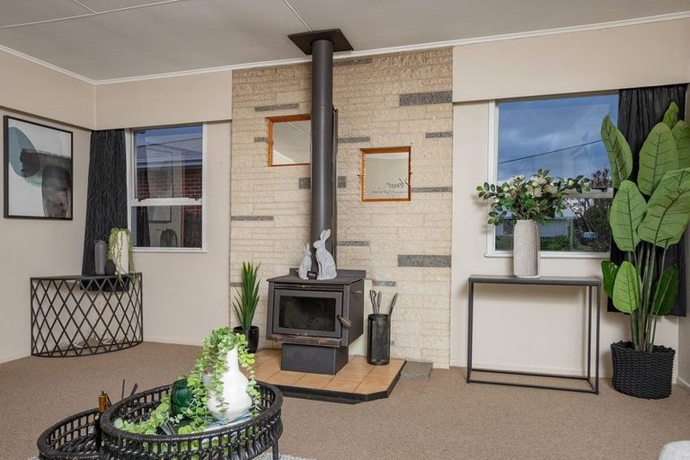 Photo of property in 404 High Street South, Carterton, 5713