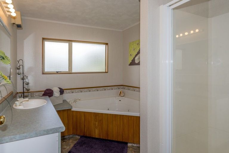 Photo of property in 10 Gimblett Court, Levin, 5510