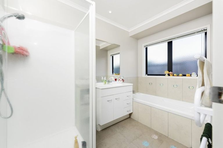 Photo of property in 8 Gina Way, Welcome Bay, Tauranga, 3112