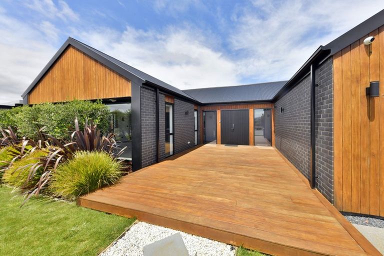 Photo of property in 14 Muirhill Street, Halswell, Christchurch, 8025