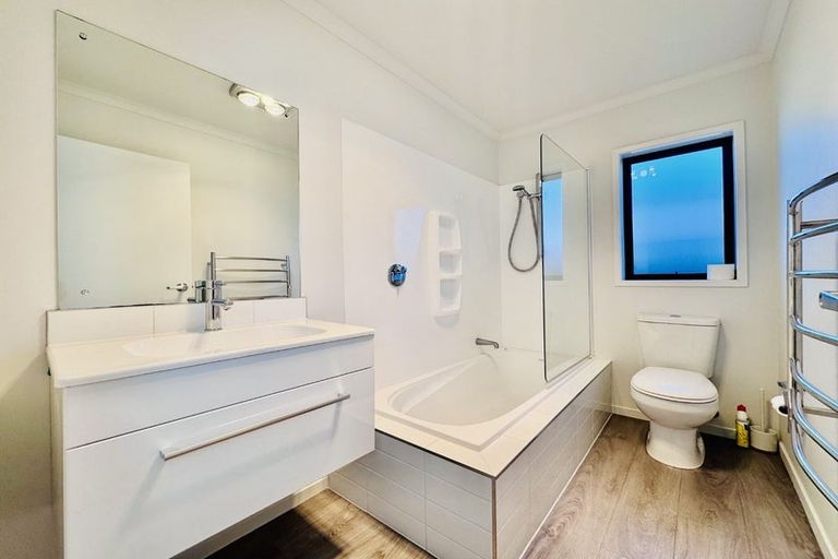 Photo of property in 5 Cable Lane, Halswell, Christchurch, 8025