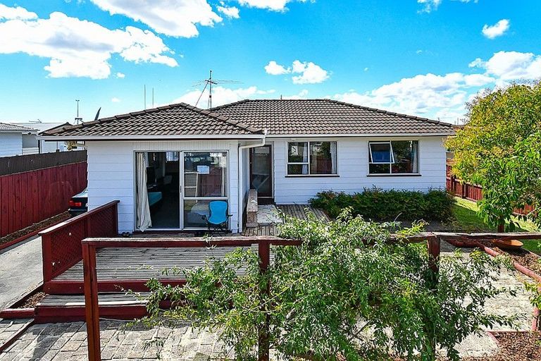 Photo of property in 44 Secretariat Place, Randwick Park, Auckland, 2105