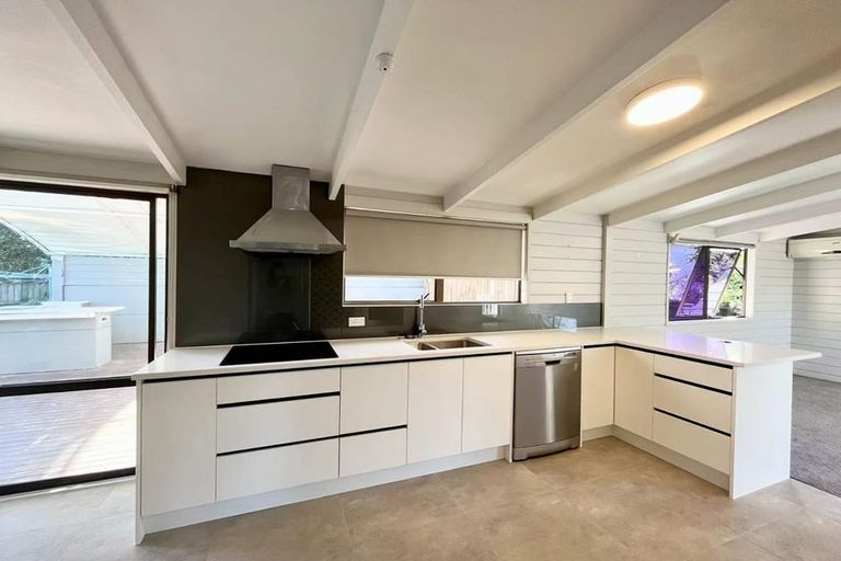 Photo of property in 17 Hoylake Place, Wattle Downs, Auckland, 2103