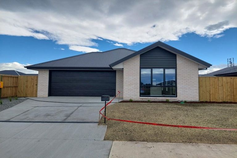 Photo of property in 33 Cousins Street, Woodend, 7691