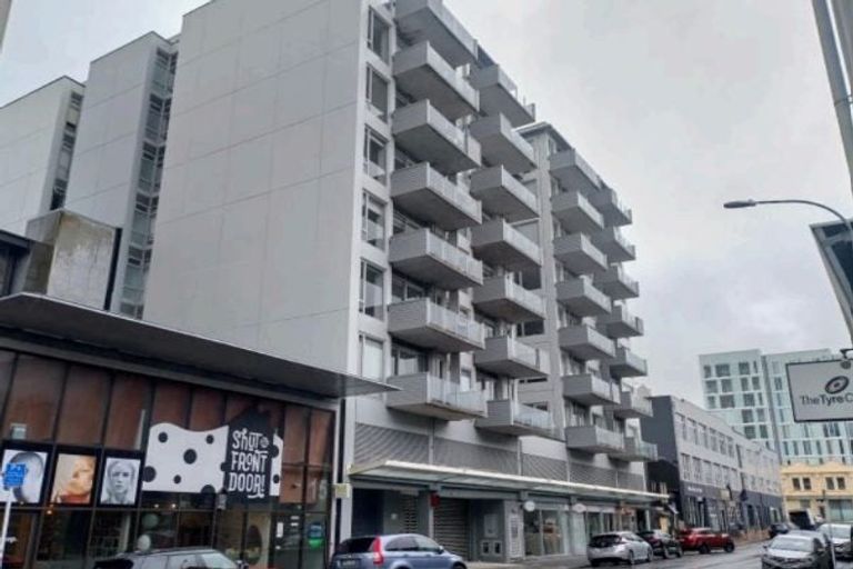Photo of property in Trinity Apartments, 705/19 College Street, Te Aro, Wellington, 6011