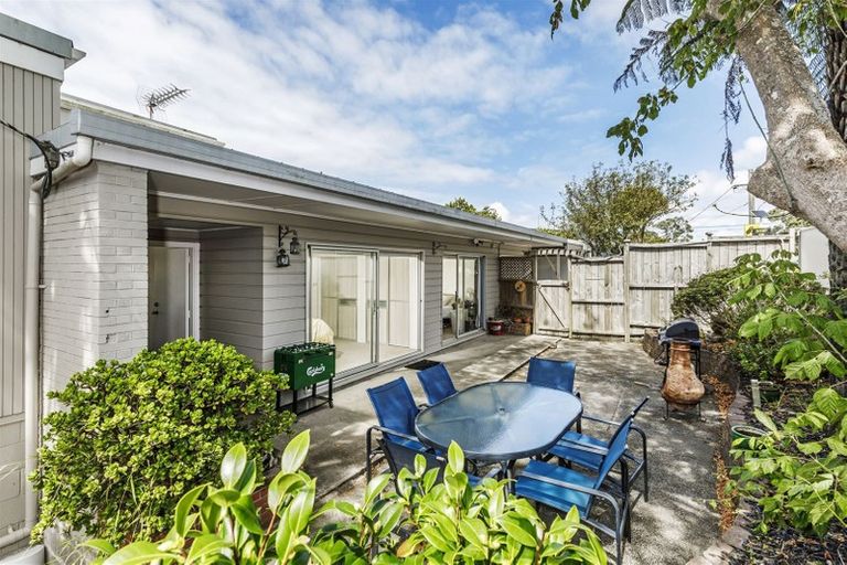 Photo of property in 120 Sunrise Avenue, Mairangi Bay, Auckland, 0630