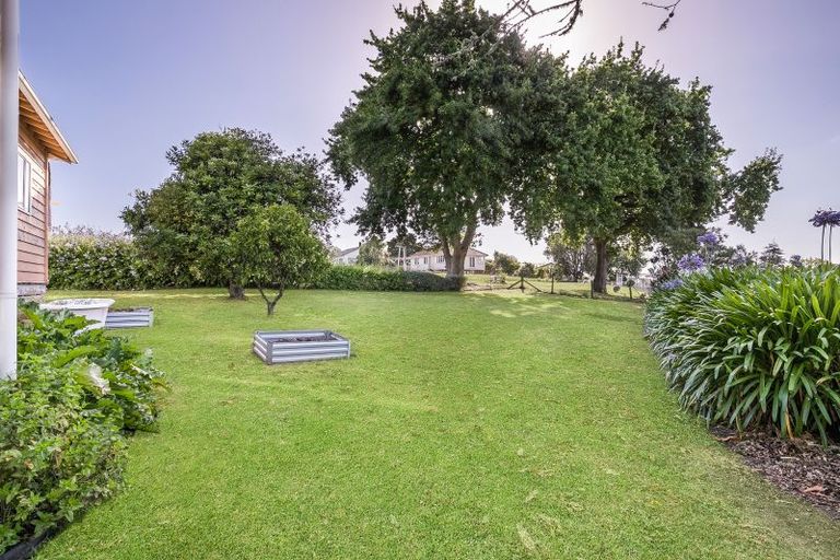 Photo of property in 2 Liverpool Street, Tuakau, 2121