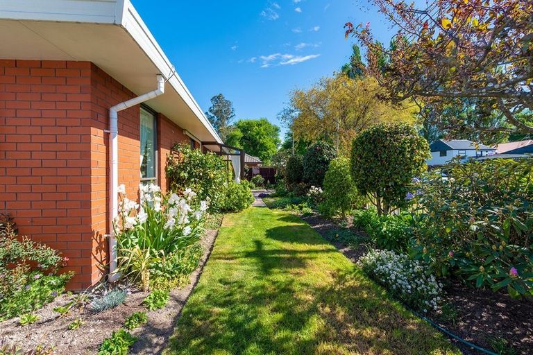 Photo of property in 2 Rubens Place, Burnside, Christchurch, 8053