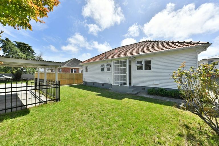 Photo of property in 194 Blenheim Road, Riccarton, Christchurch, 8041