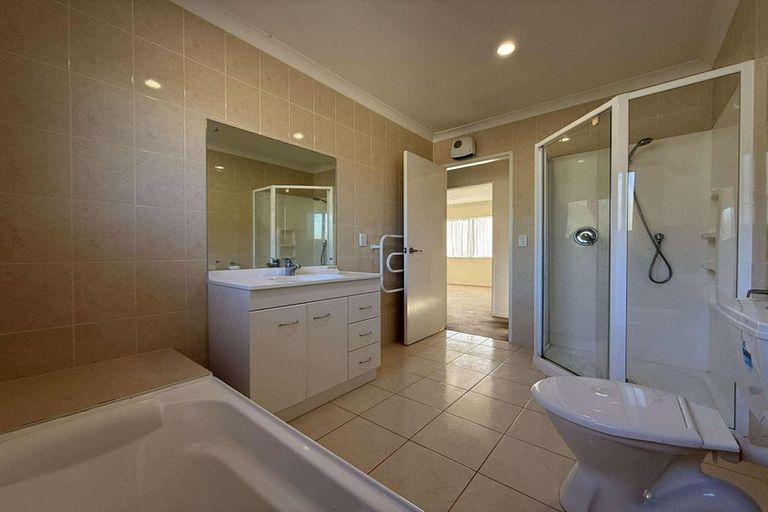 Photo of property in 69a Amesbury Drive, Churton Park, Wellington, 6037