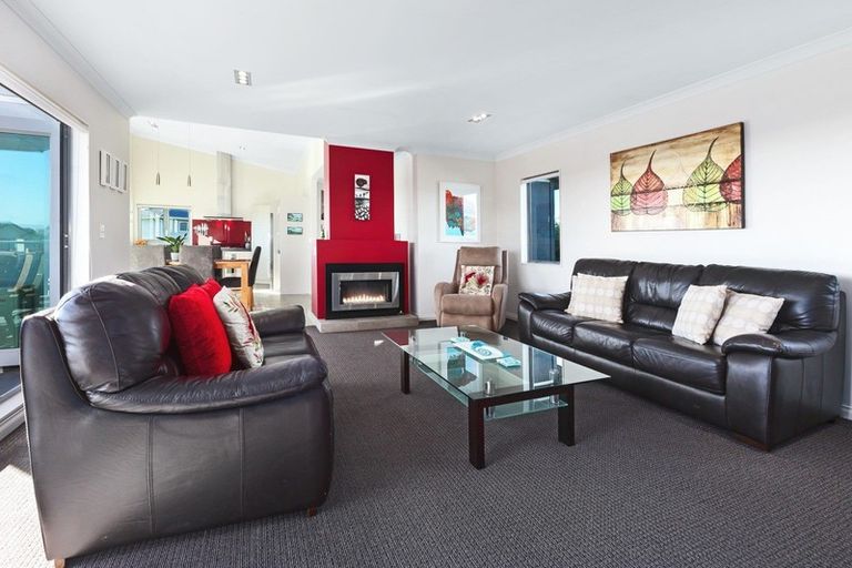 Photo of property in 11 Pharazyn Avenue, Waikanae Beach, Waikanae, 5036