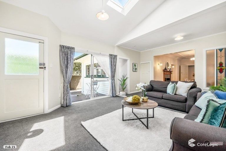 Photo of property in 9 Fairfield Avenue, Fairfield, Lower Hutt, 5011