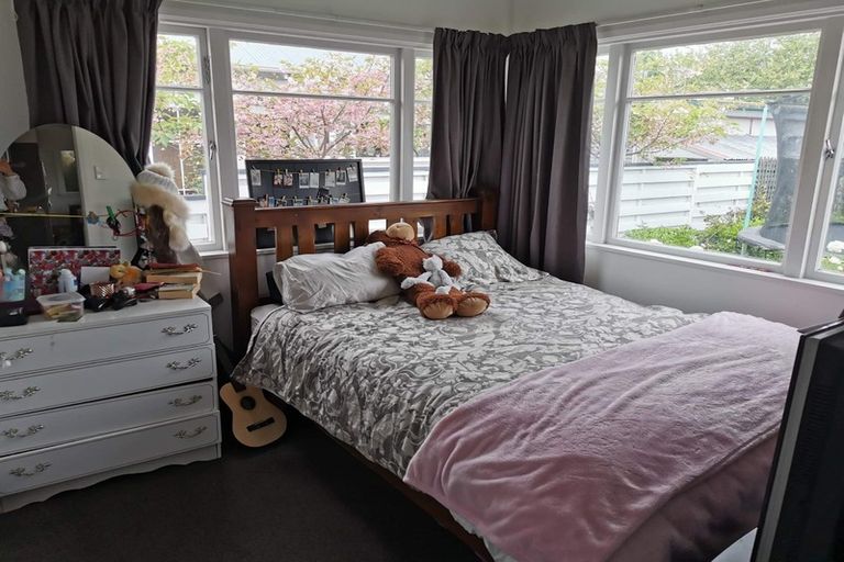 Photo of property in 5 Moeller Street, Taradale, Napier, 4112